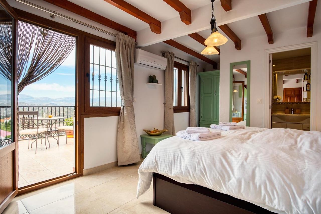Casa Las Torres B&B Iznate Εξωτερικό φωτογραφία
